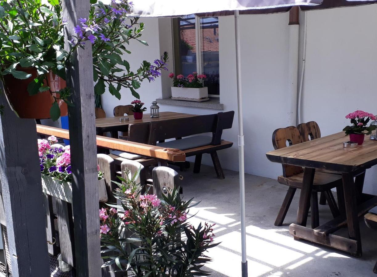 Hotel Restaurant Roessli Uetendorf Exteriér fotografie