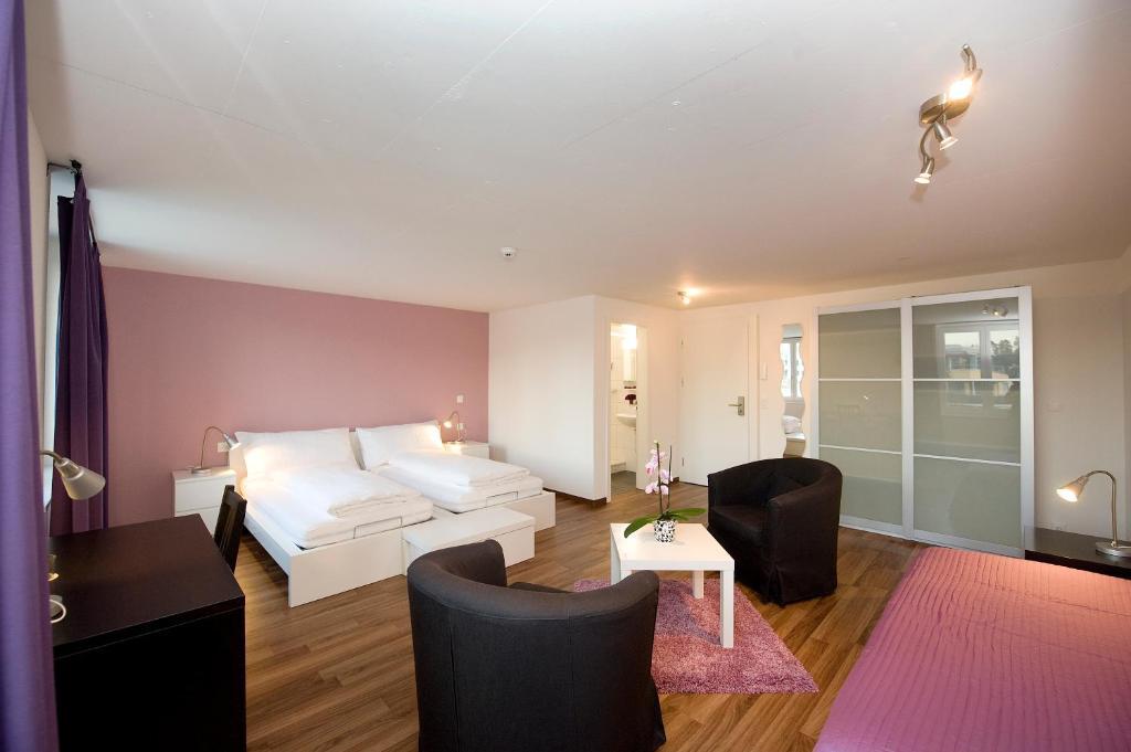 Hotel Restaurant Roessli Uetendorf Pokoj fotografie
